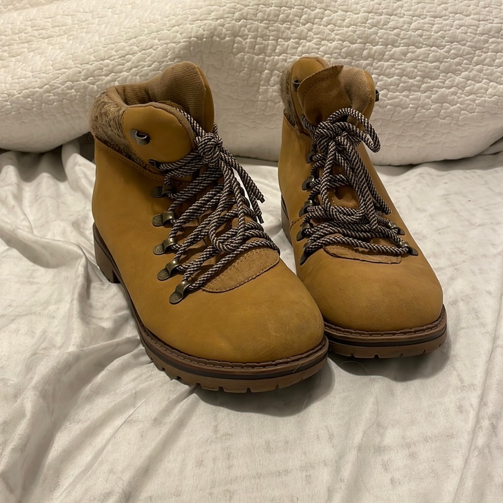 Time and tru Ankle boots